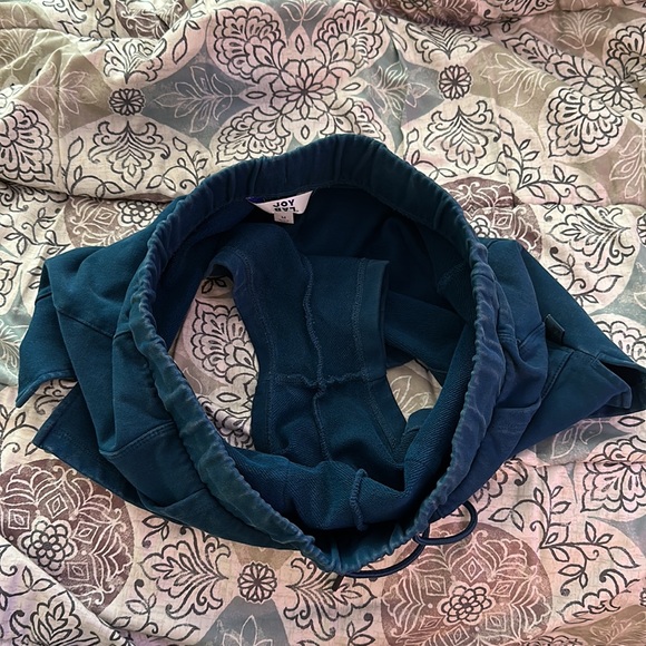 JoyLab Women’s French Terry Mid-rise Shorts - Picture 4 of 5